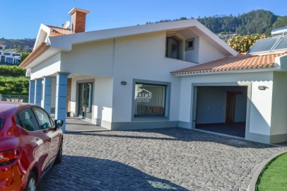 Moradia T3 para Venda em Arco da Calheta