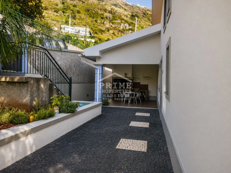 Moradia T3 para Venda em Arco da Calheta Foto 25
