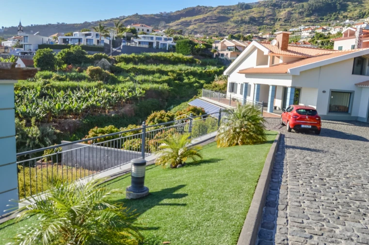 Moradia T3 para Venda em Arco da Calheta Foto 7
