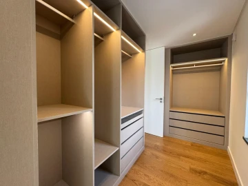 Apartamento T3 para Venda em Algés, Linda-A-Velha e Cruz Quebrada-Dafundo