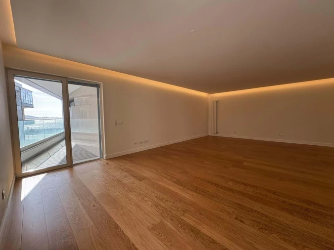 Apartamento T3 para Venda em Algés, Linda-A-Velha e Cruz Quebrada-Dafundo Foto 3