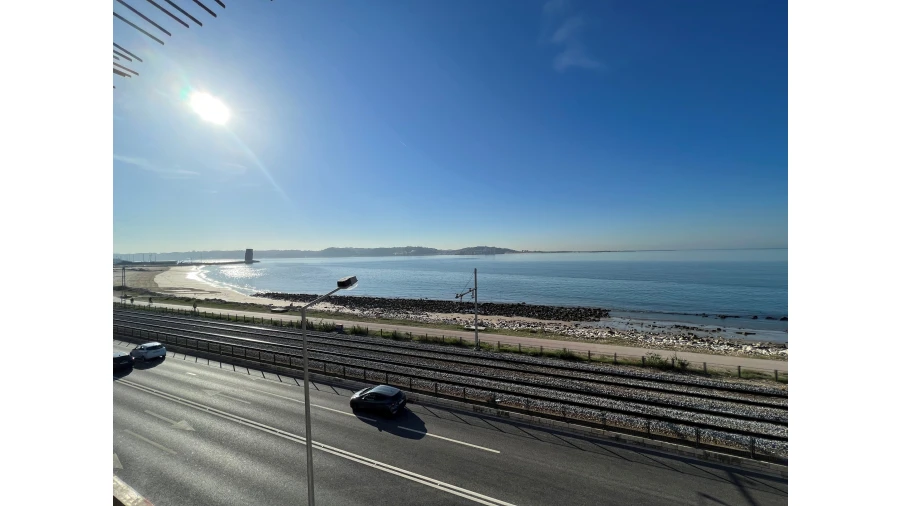 Apartamento T3 para Venda em Algés, Linda-A-Velha e Cruz Quebrada-Dafundo Foto 1