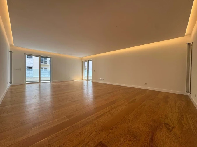 Apartamento T3 para Venda em Algés, Linda-A-Velha e Cruz Quebrada-Dafundo
