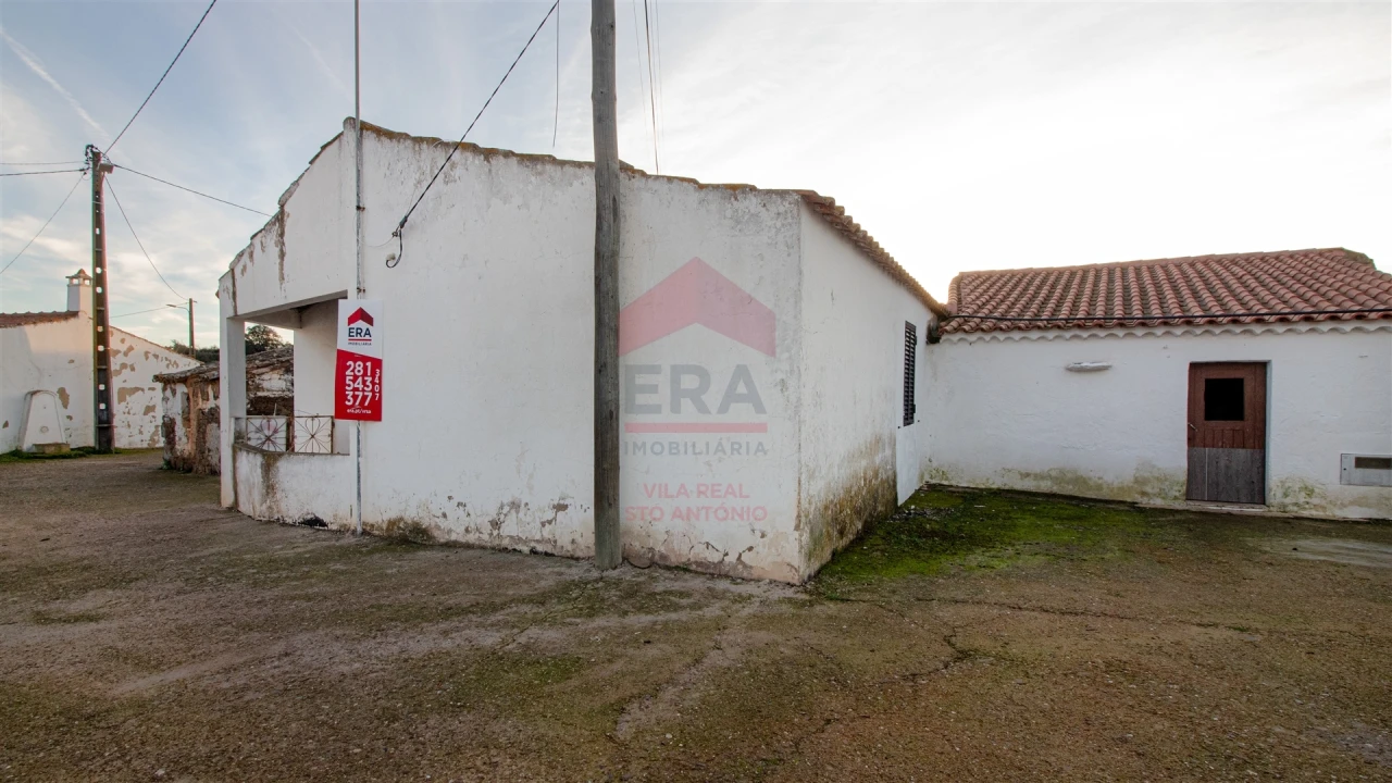 Moradia T0 para Venda em Martim Longo Foto 5