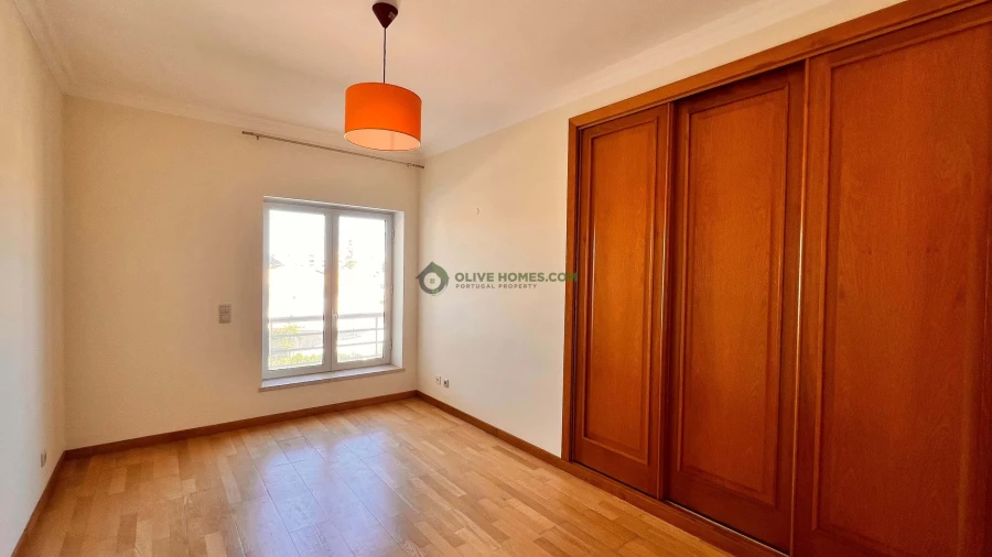 Apartamento T3 para Venda em Quarteira Foto 12