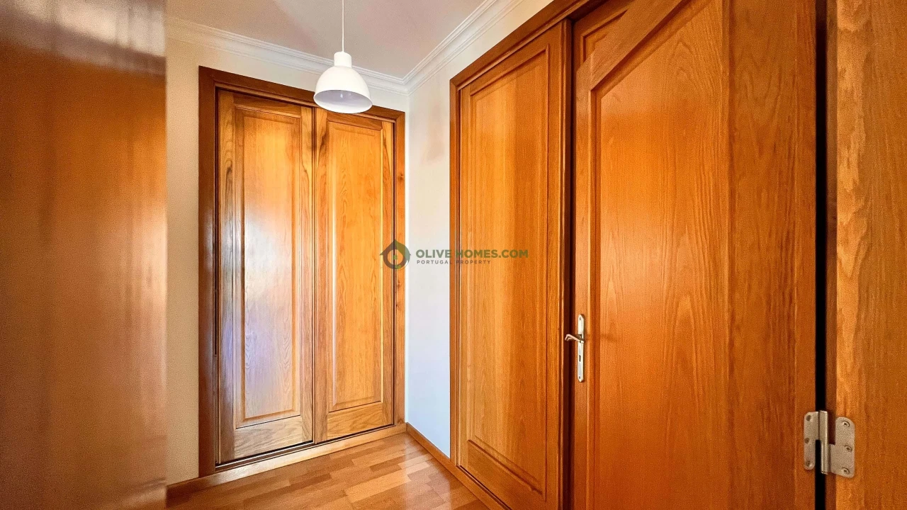 Apartamento T3 para Venda em Quarteira Foto 21