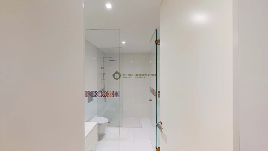 Apartamento T3 para Venda em Quarteira Foto 11