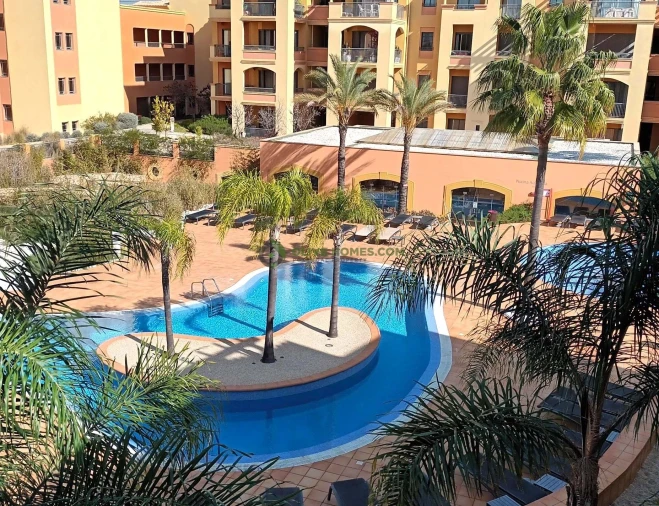 Apartamento T2 para Venda em Quarteira Foto 13