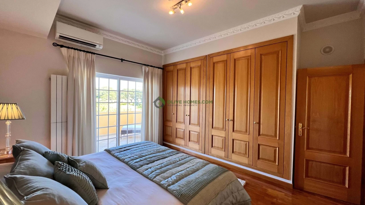 Moradia T8 para Venda em Almancil Foto 62