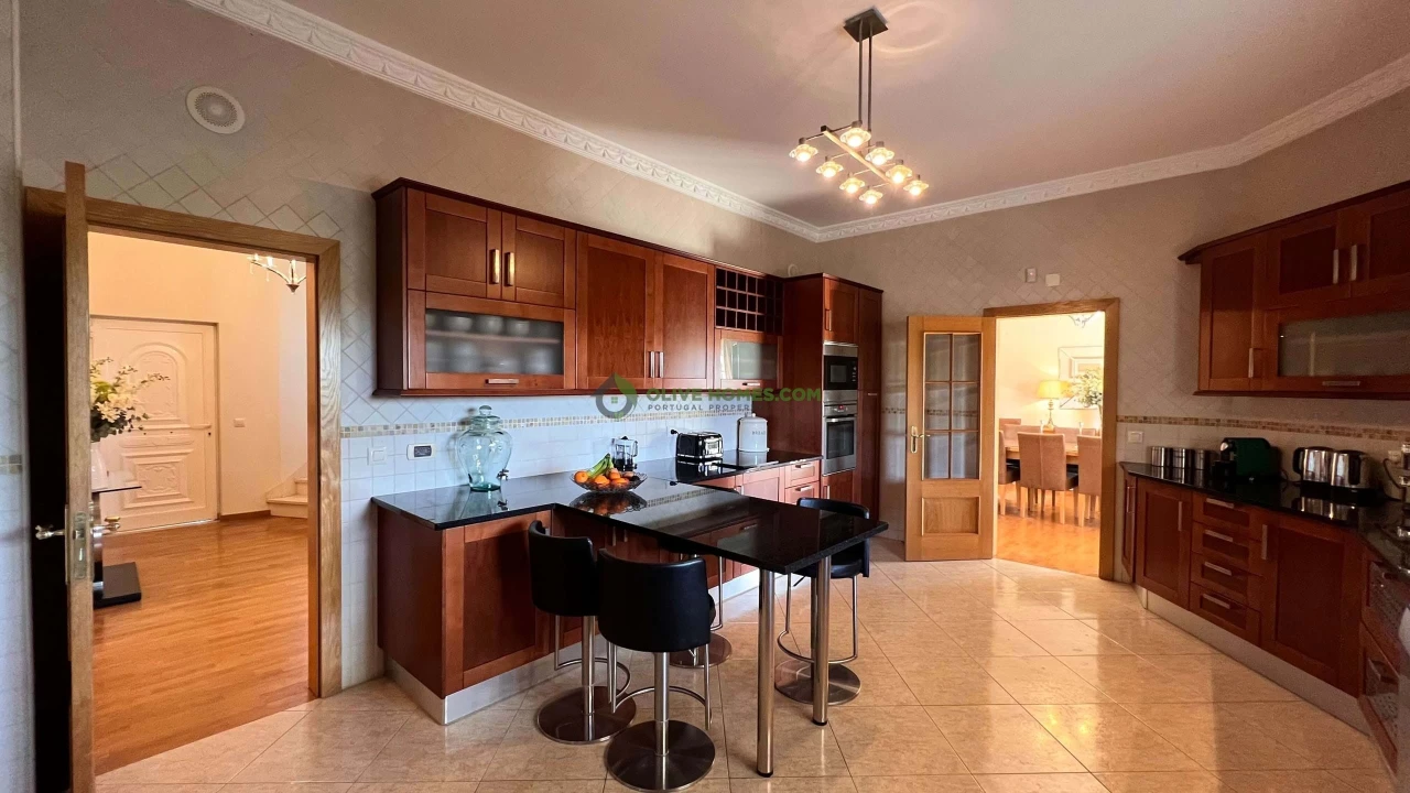 Moradia T8 para Venda em Almancil Foto 18