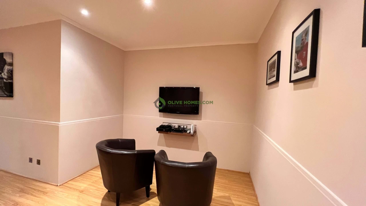 Moradia T8 para Venda em Almancil Foto 84