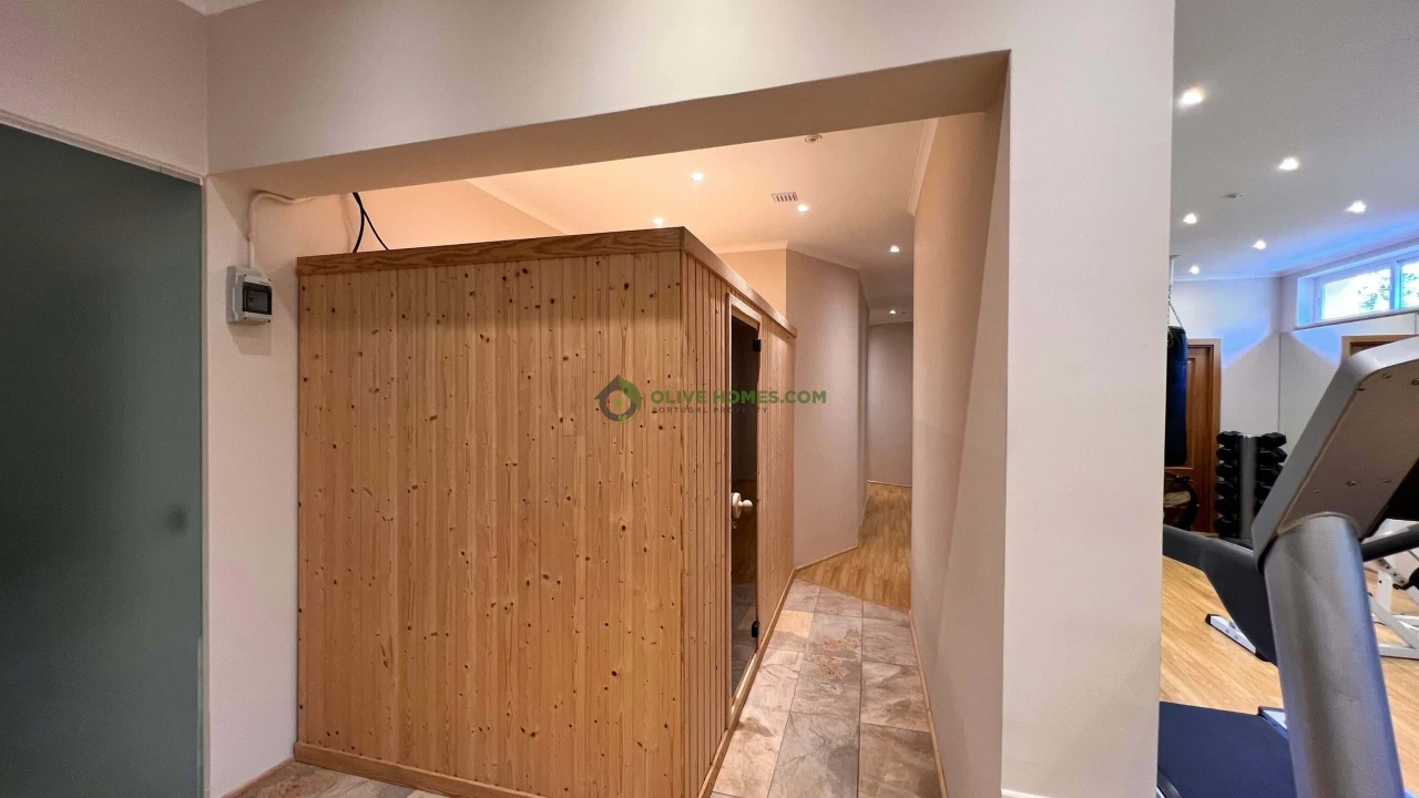 Moradia T8 para Venda em Almancil Foto 104