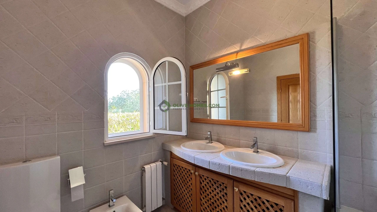 Moradia T8 para Venda em Almancil Foto 31