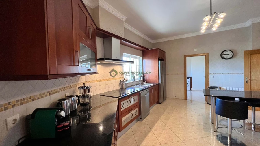 Moradia T8 para Venda em Almancil Foto 16