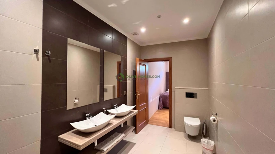 Moradia T8 para Venda em Almancil Foto 89