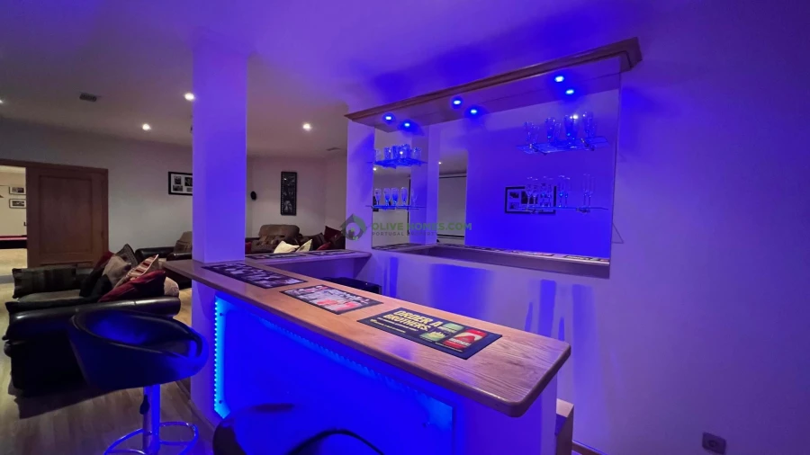 Moradia T8 para Venda em Almancil Foto 99