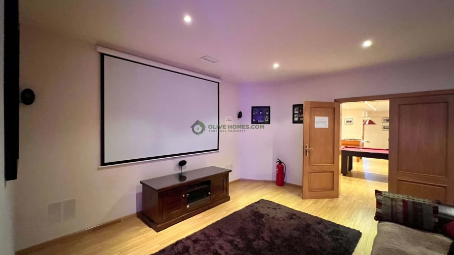 Moradia T8 para Venda em Almancil Foto 97