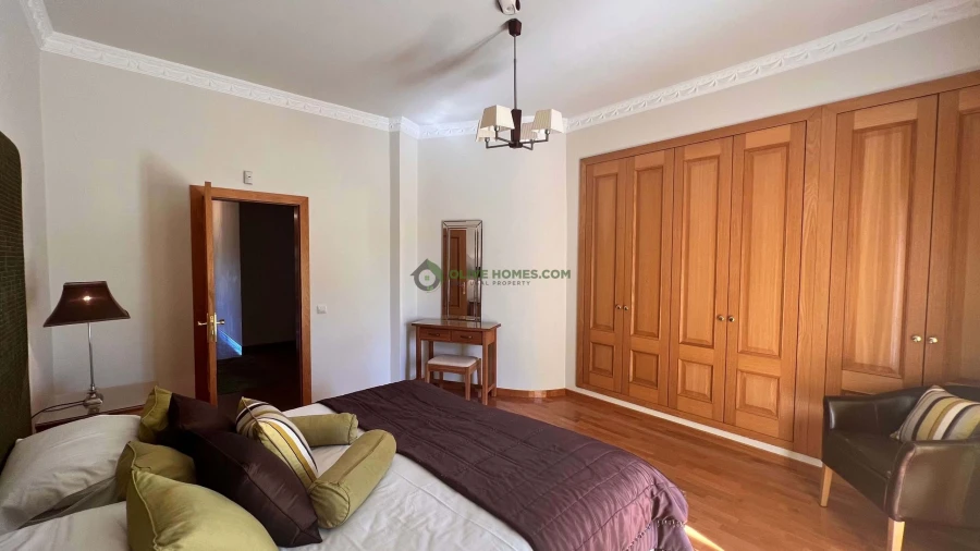 Moradia T8 para Venda em Almancil Foto 43