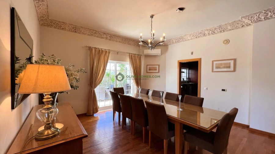 Moradia T8 para Venda em Almancil Foto 15