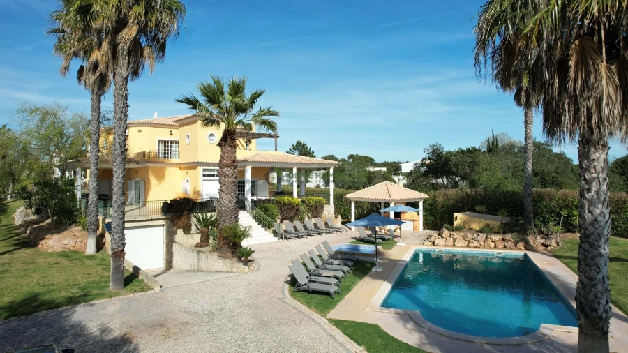 Moradia T8 para Venda em Almancil Foto 12