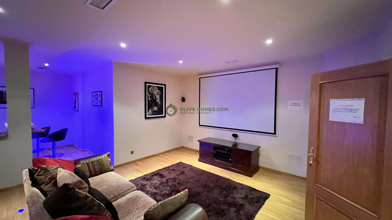 Moradia T8 para Venda em Almancil Foto 94