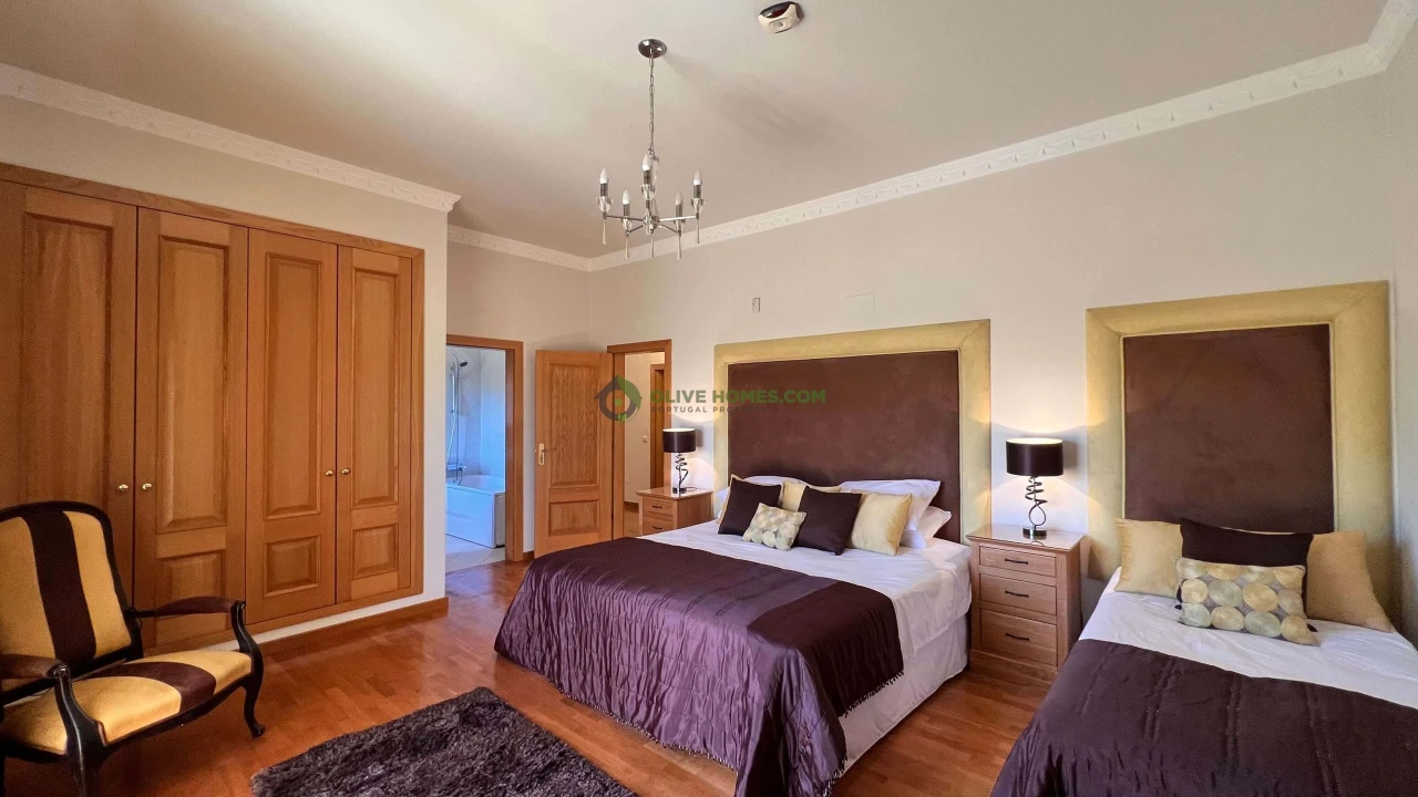 Moradia T8 para Venda em Almancil Foto 28