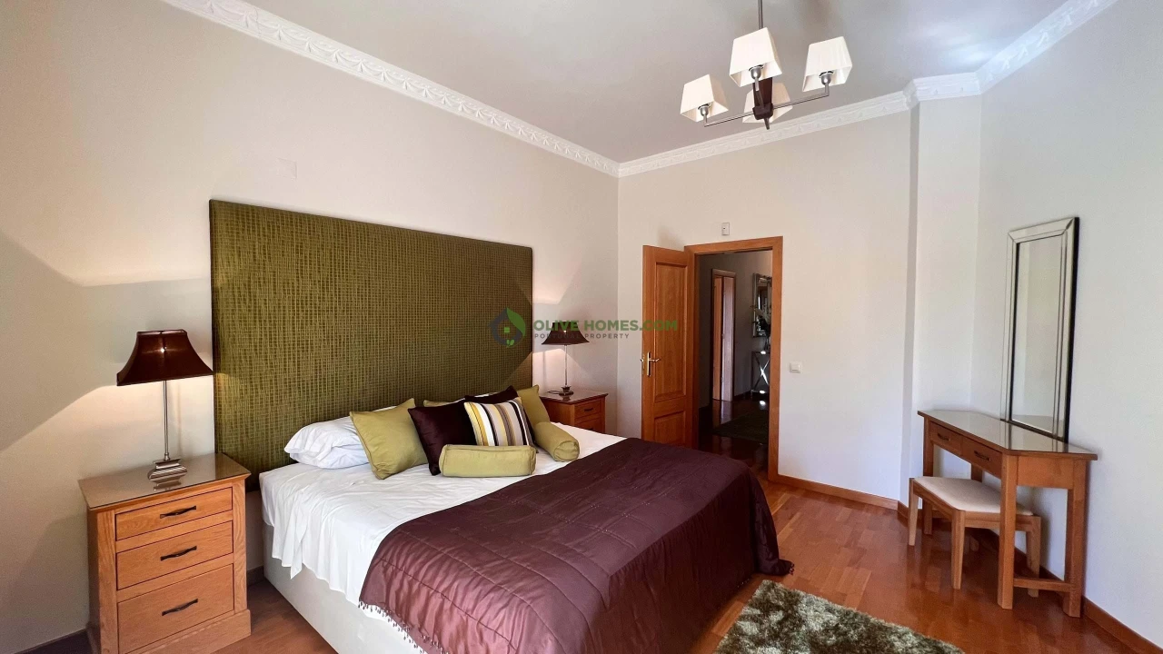 Moradia T8 para Venda em Almancil Foto 44