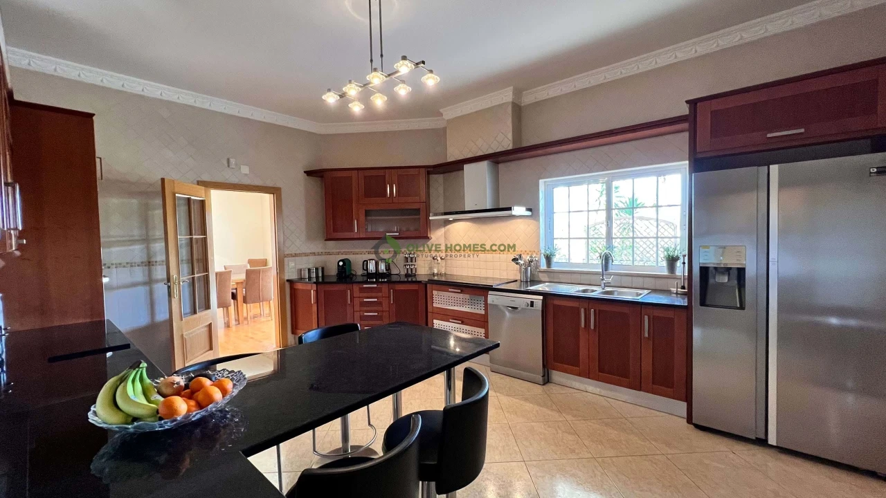 Moradia T8 para Venda em Almancil Foto 19