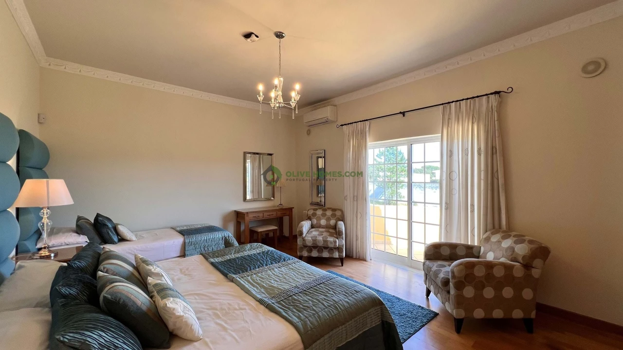 Moradia T8 para Venda em Almancil Foto 65