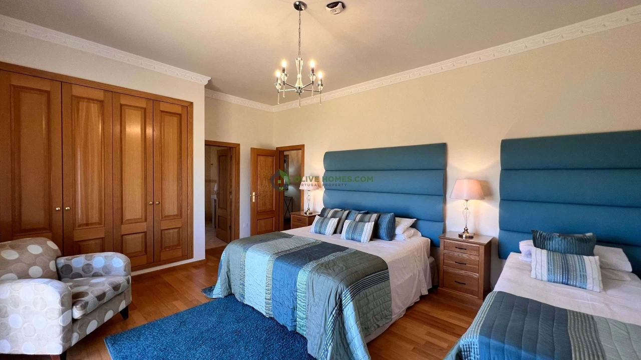 Moradia T8 para Venda em Almancil Foto 67