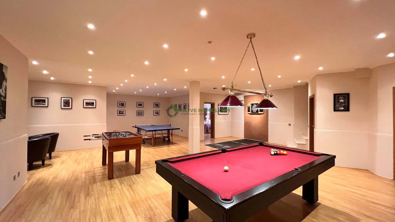 Moradia T8 para Venda em Almancil Foto 92