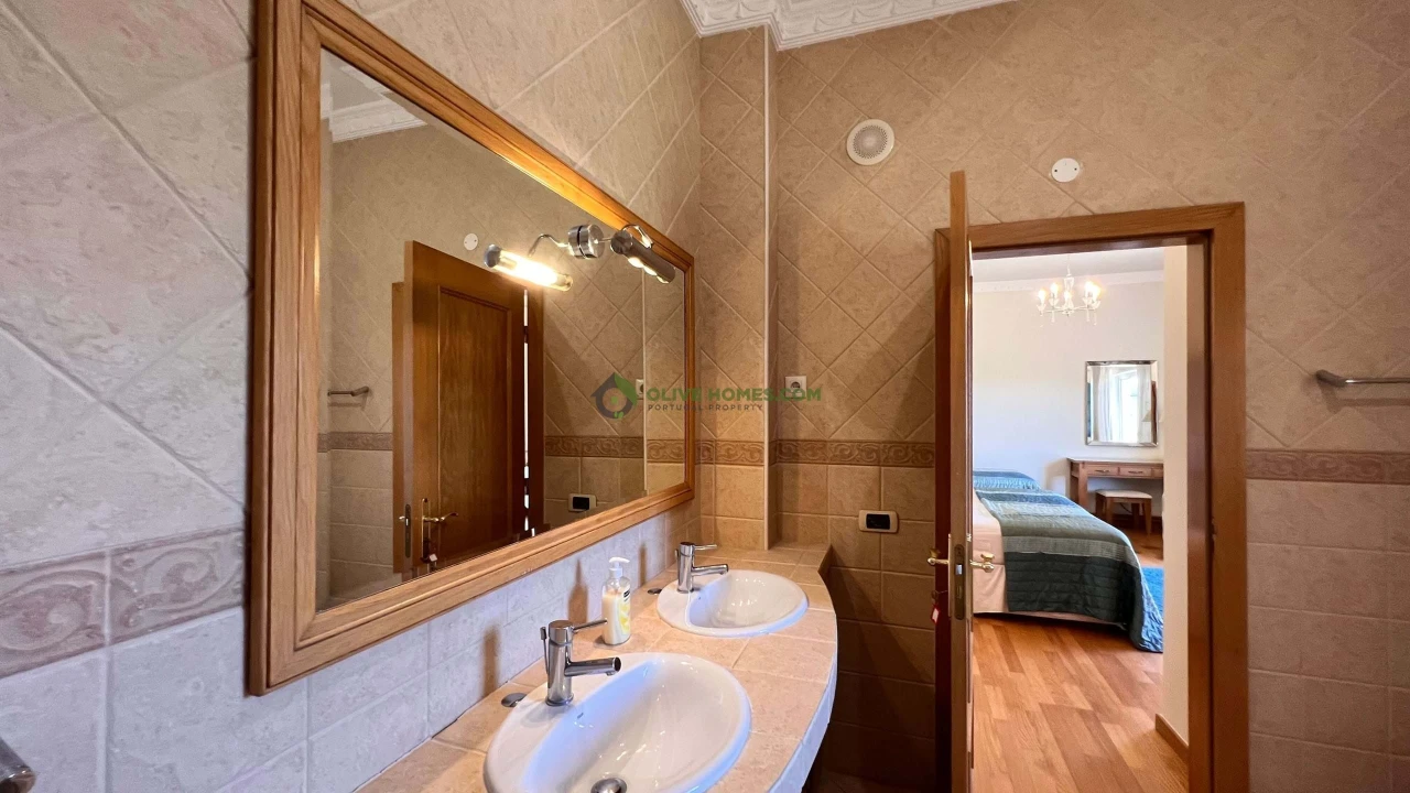 Moradia T8 para Venda em Almancil Foto 71