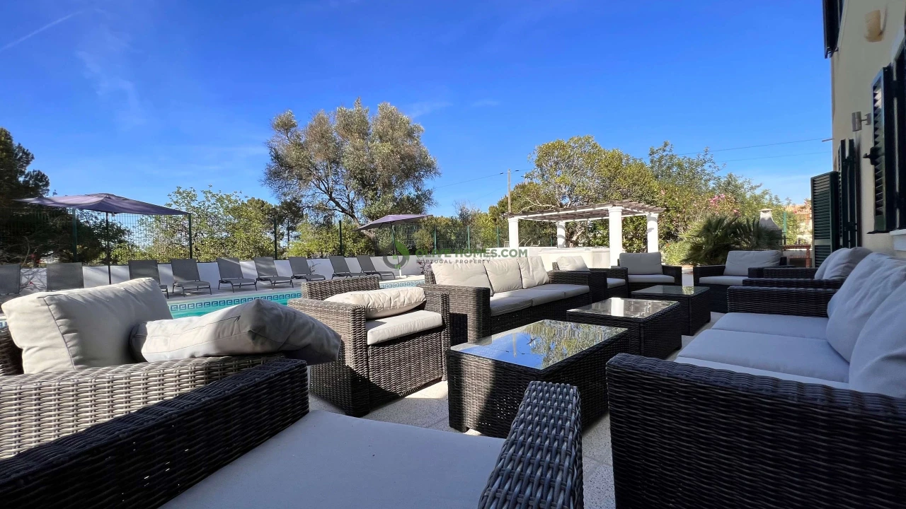 Moradia T7 para Venda em Quarteira Foto 139