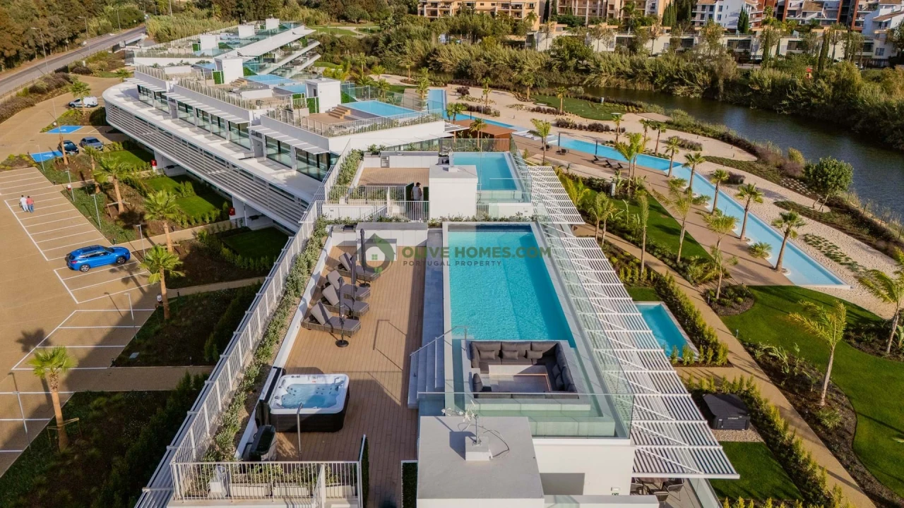 Apartamento T3 para Venda em Quarteira Foto 50