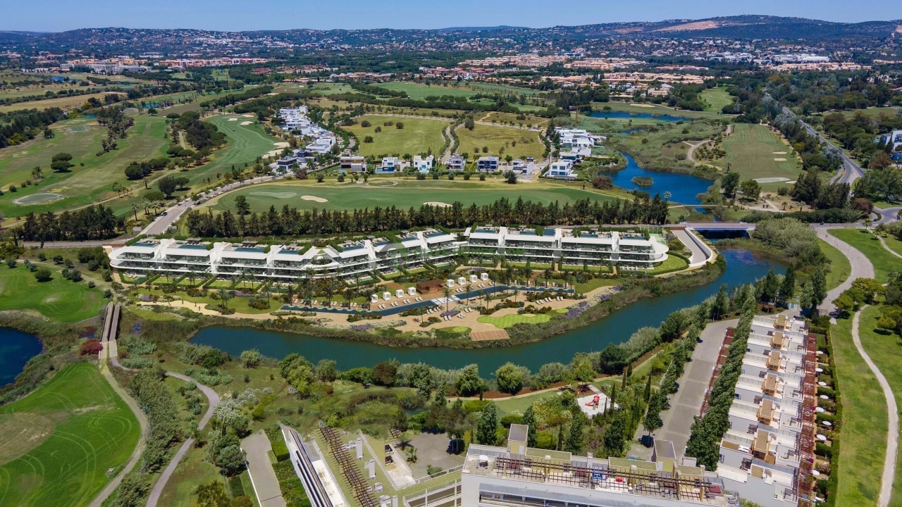 Apartamento T3 para Venda em Quarteira Foto 2