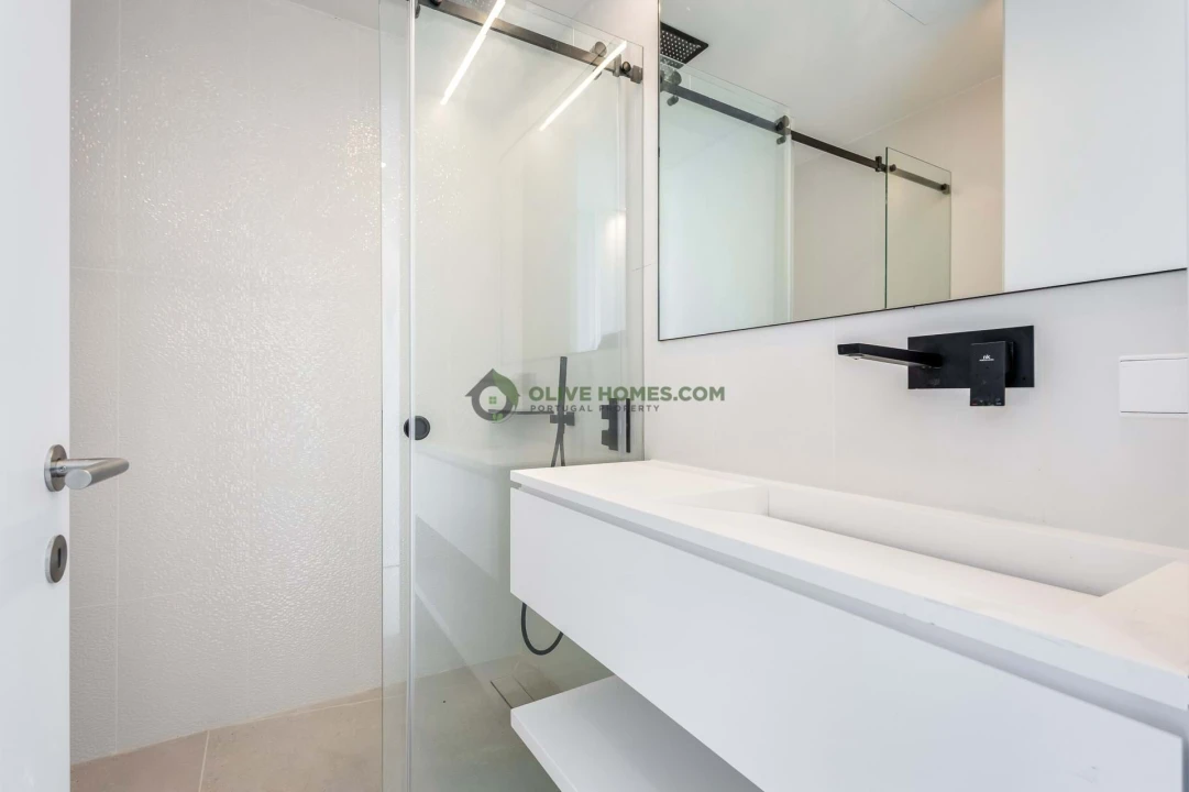 Apartamento T3 para Venda em Quarteira Foto 23
