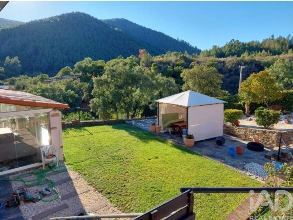 Moradia T5 para Venda em Sé e São Lourenço Foto 26