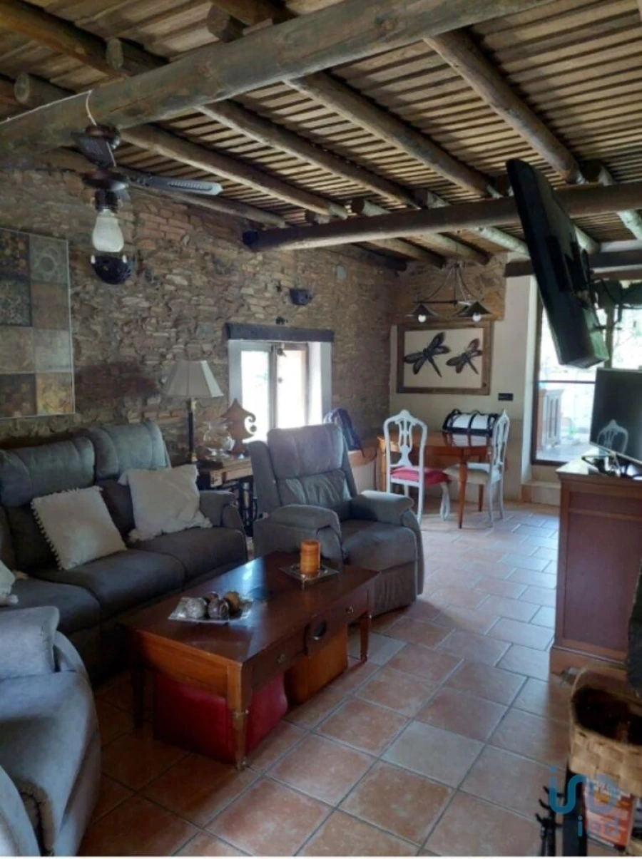 Moradia T5 para Venda em Sé e São Lourenço Foto 13