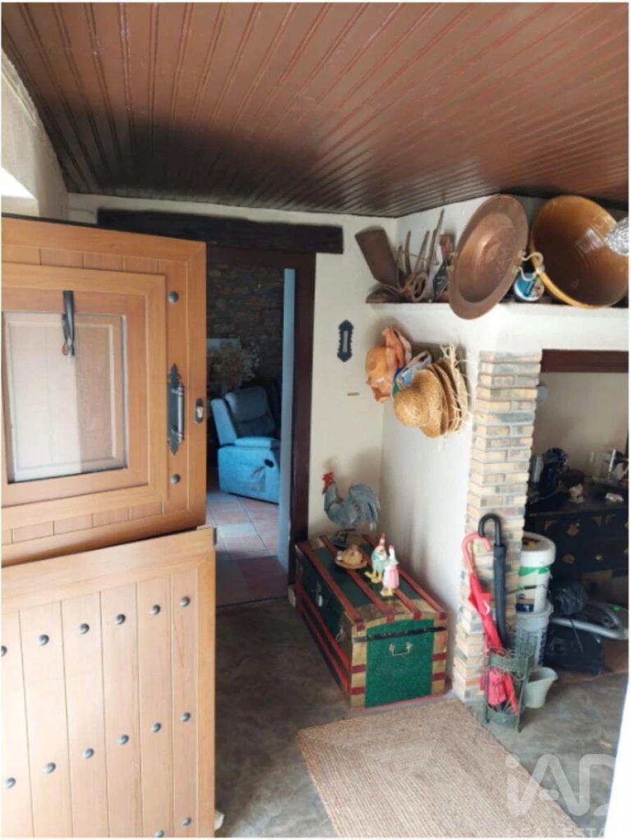 Moradia T5 para Venda em Sé e São Lourenço Foto 21