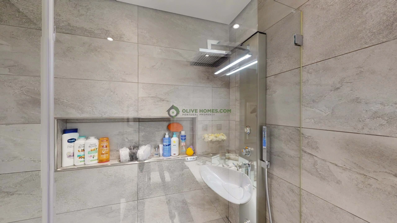 Apartamento T2 para Venda em Quarteira Foto 12