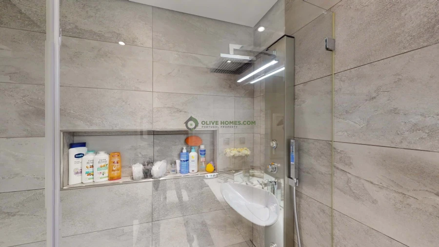 Apartamento T2 para Venda em Quarteira Foto 12