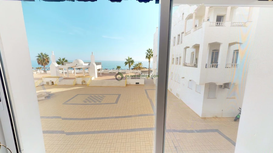 Apartamento T2 para Venda em Quarteira Foto 16