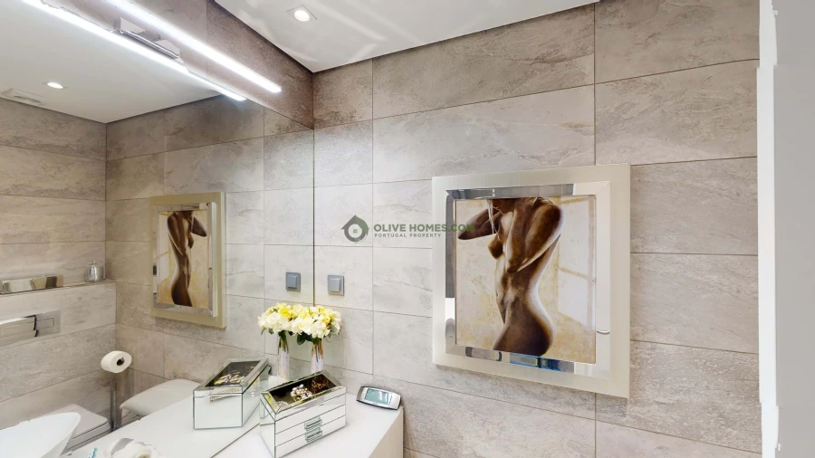 Apartamento T2 para Venda em Quarteira Foto 4