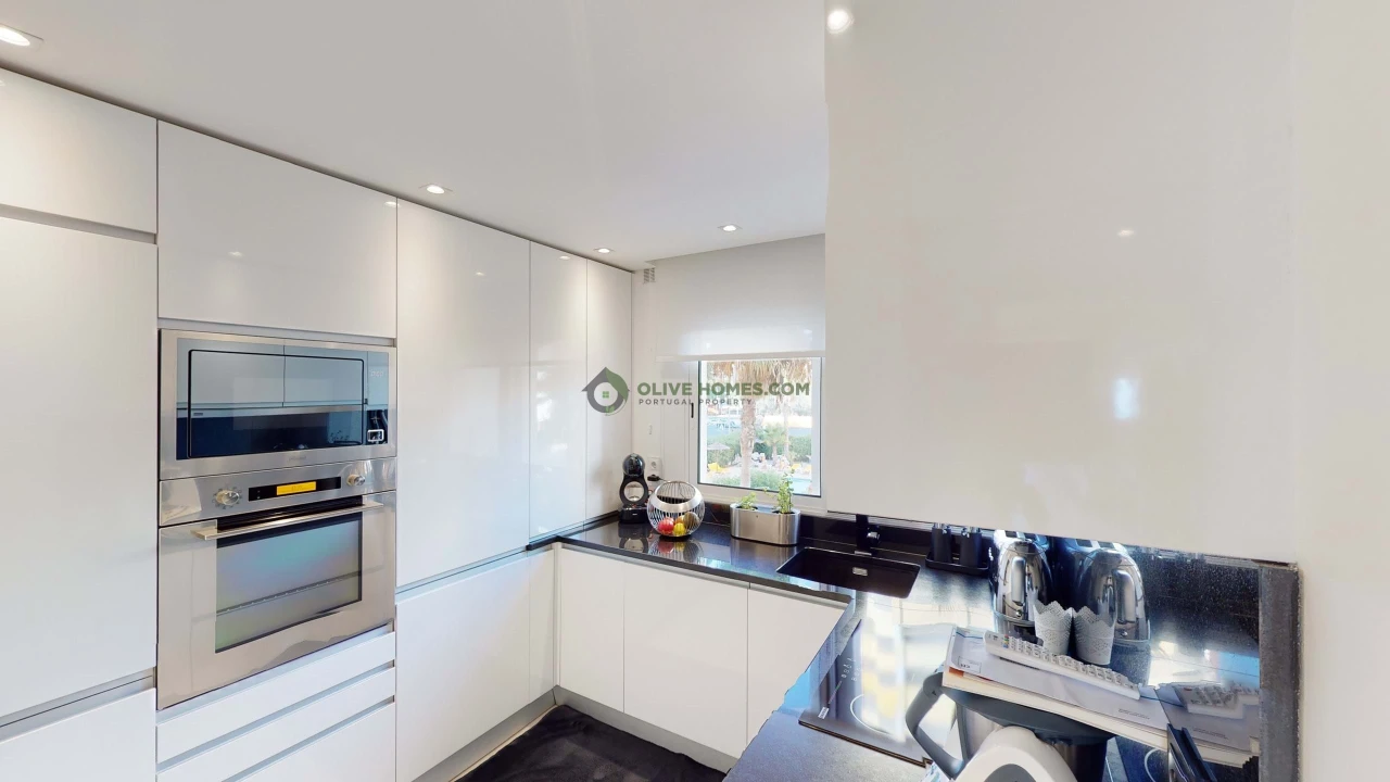 Apartamento T2 para Venda em Quarteira Foto 2