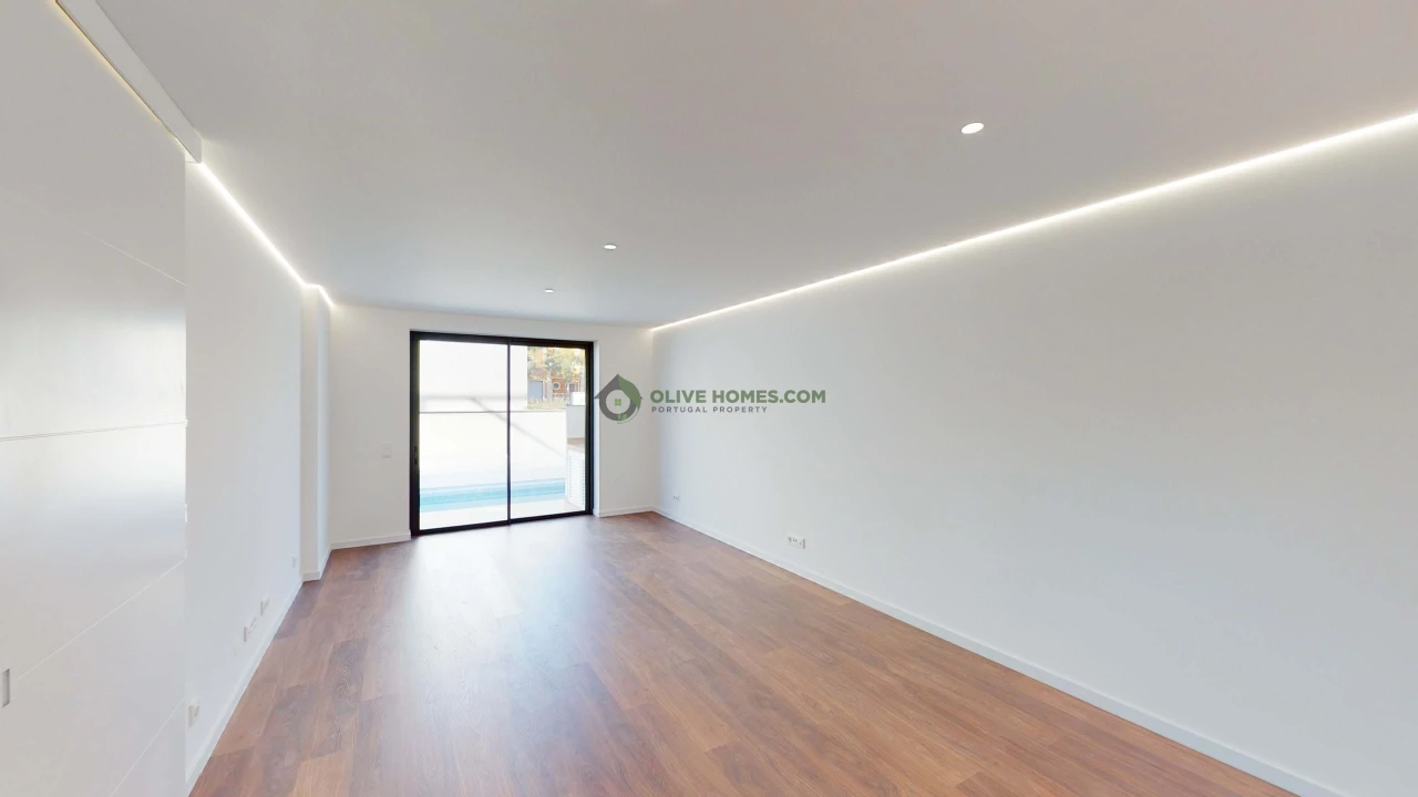 Moradia T3 para Venda em Olhão Foto 13