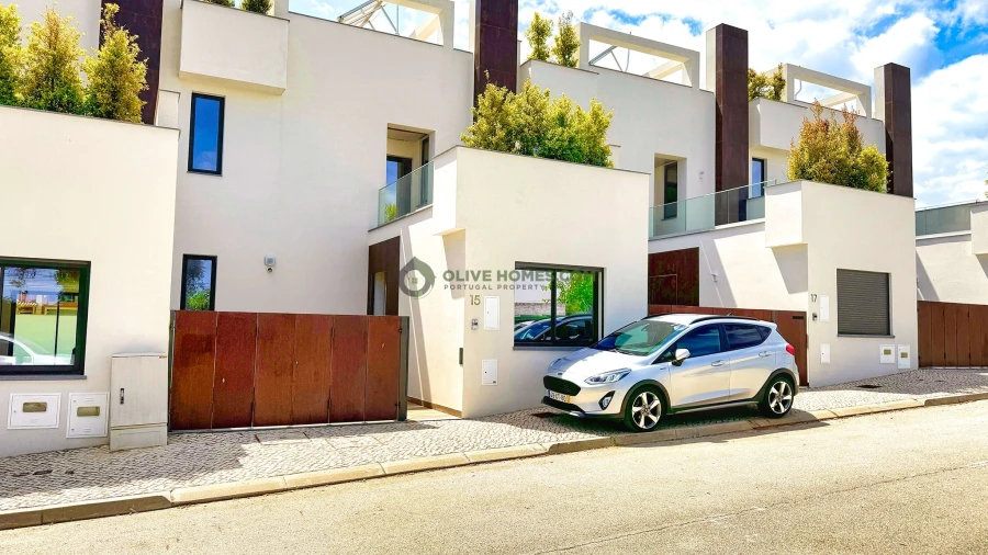 Moradia T3 para Venda em Olhão Foto 1