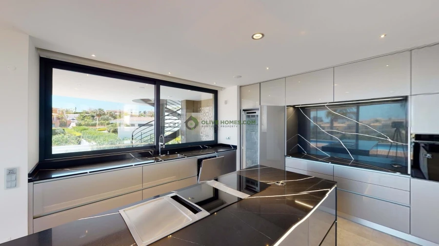 Moradia T4 para Venda em Lagos (São Sebastião e Santa Maria) Foto 10