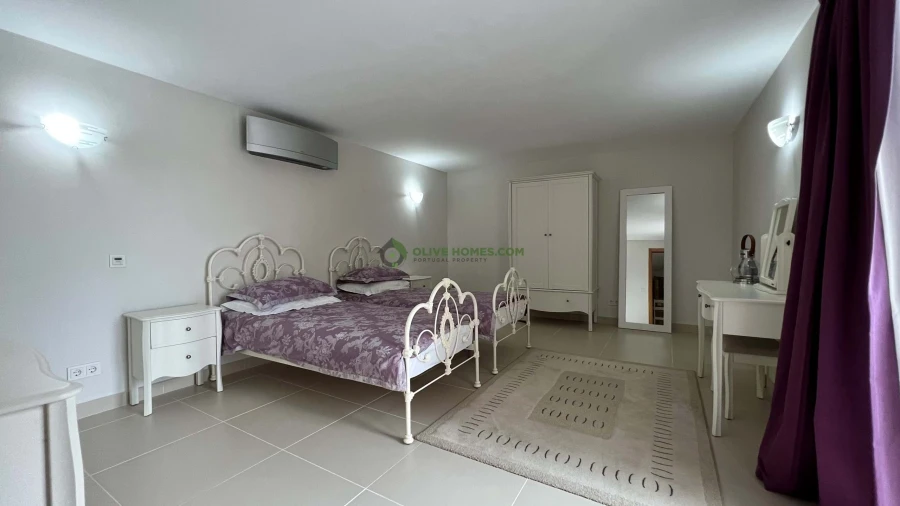 Moradia T4 para Venda em Almancil Foto 55