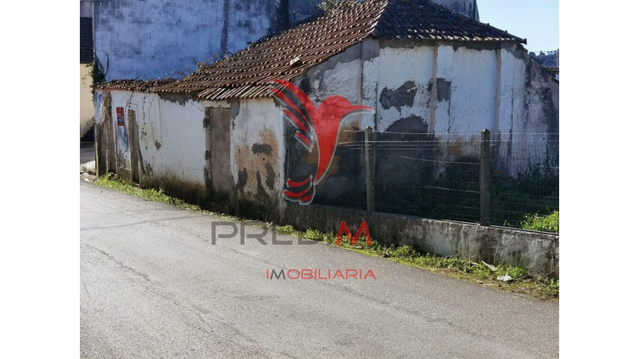 Moradia T2 para Venda em Azoia de Cima e Tremês Foto 16