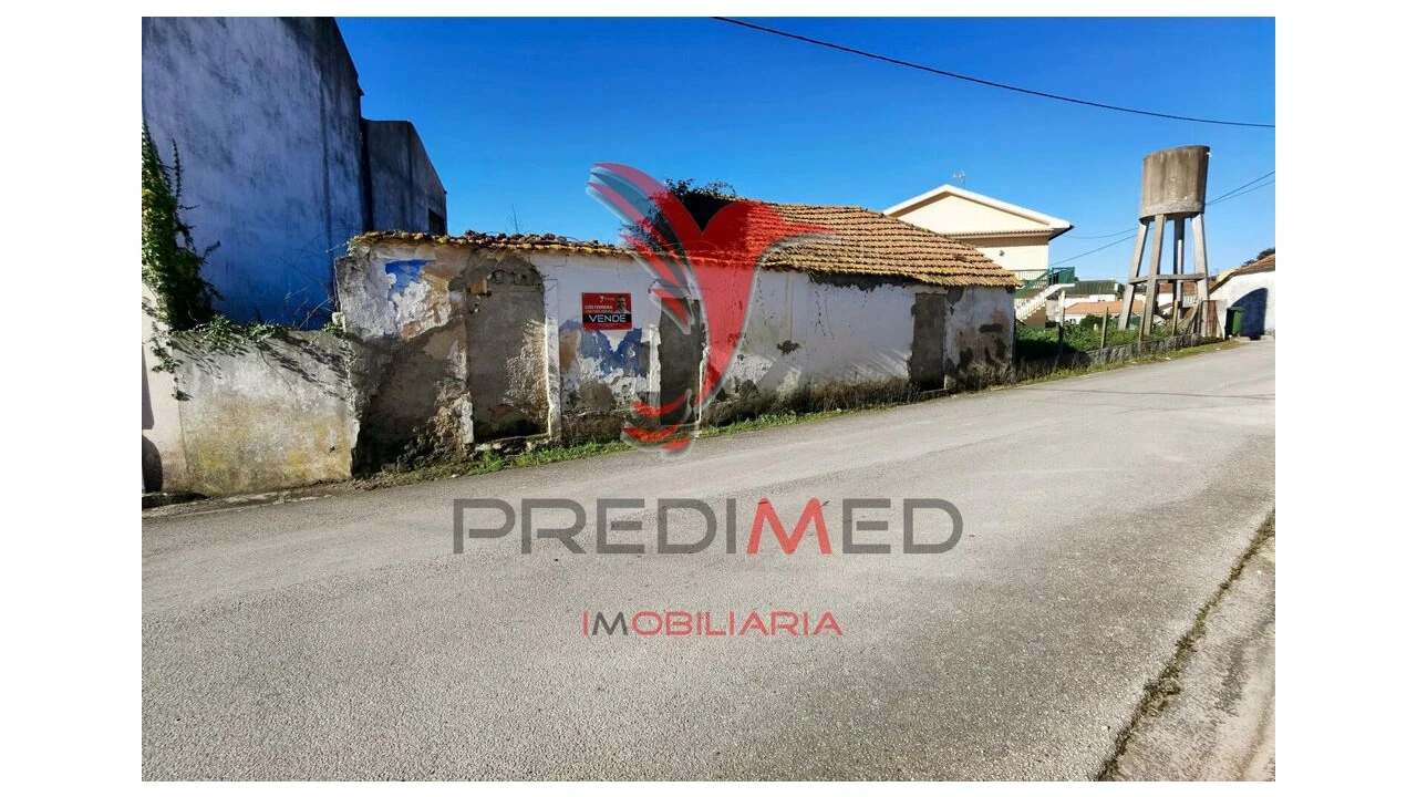 Moradia T2 para Venda em Azoia de Cima e Tremês Foto 3